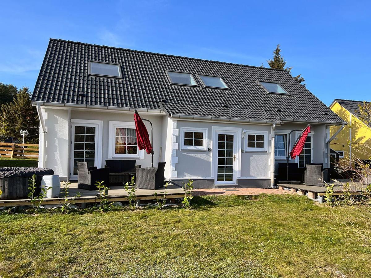 Ferienhaeuser Insel Usedom Haus Samara 8 - Blick Aufs Achterwasser! Whirlpool Und Sauna Lutow Exterior foto